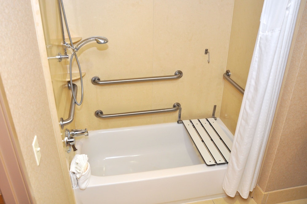 Holiday Inn & Suites Oakland Airport by IHG - photo 42