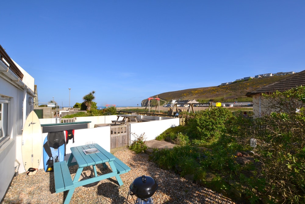 Beach View Apartments — 4-Star Luxury Hotel in Truro, United Kingdom