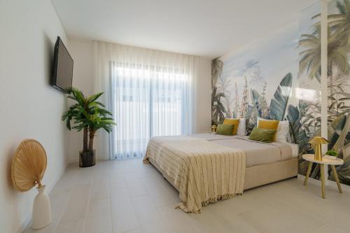 Villa Tropical with jacuzzi and private swimming pool — 4-Star Luxury Hotel in Santa Barbara, Portugal