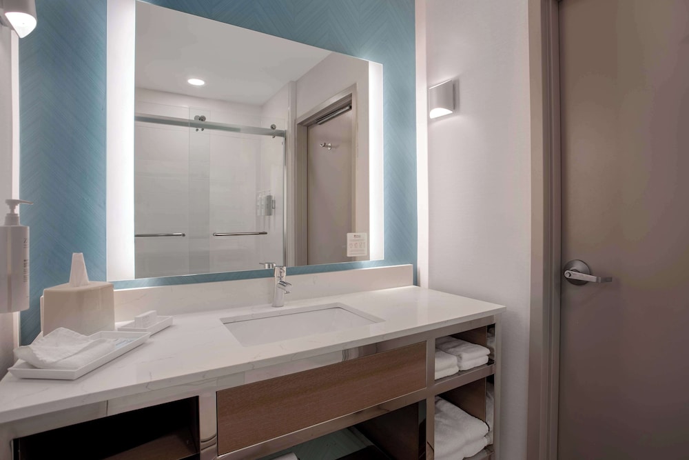 Hilton Garden Inn Omaha West - photo 33