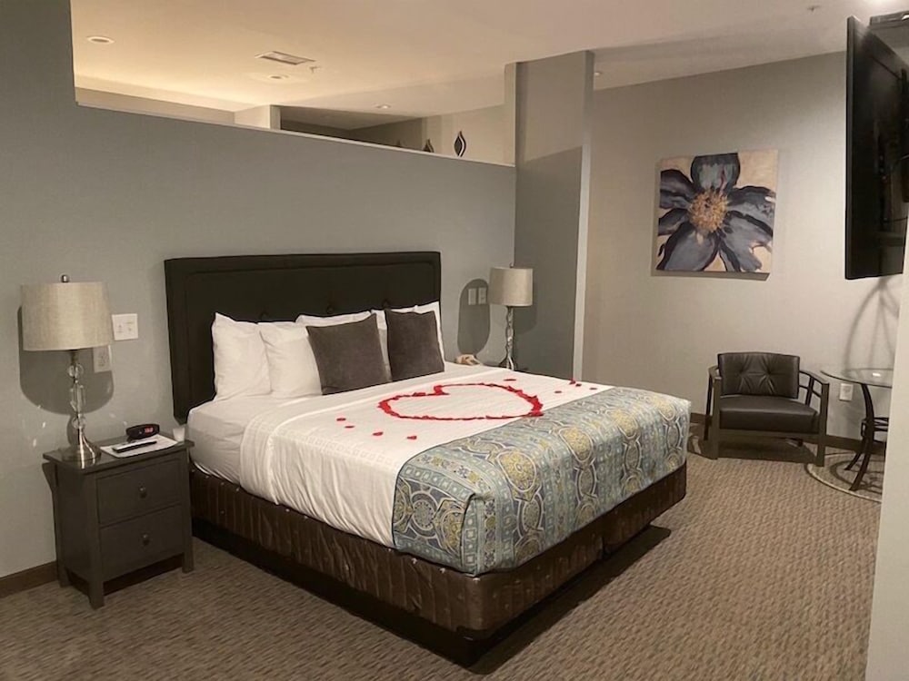 Belamere Swimming Pool Suites - photo 10
