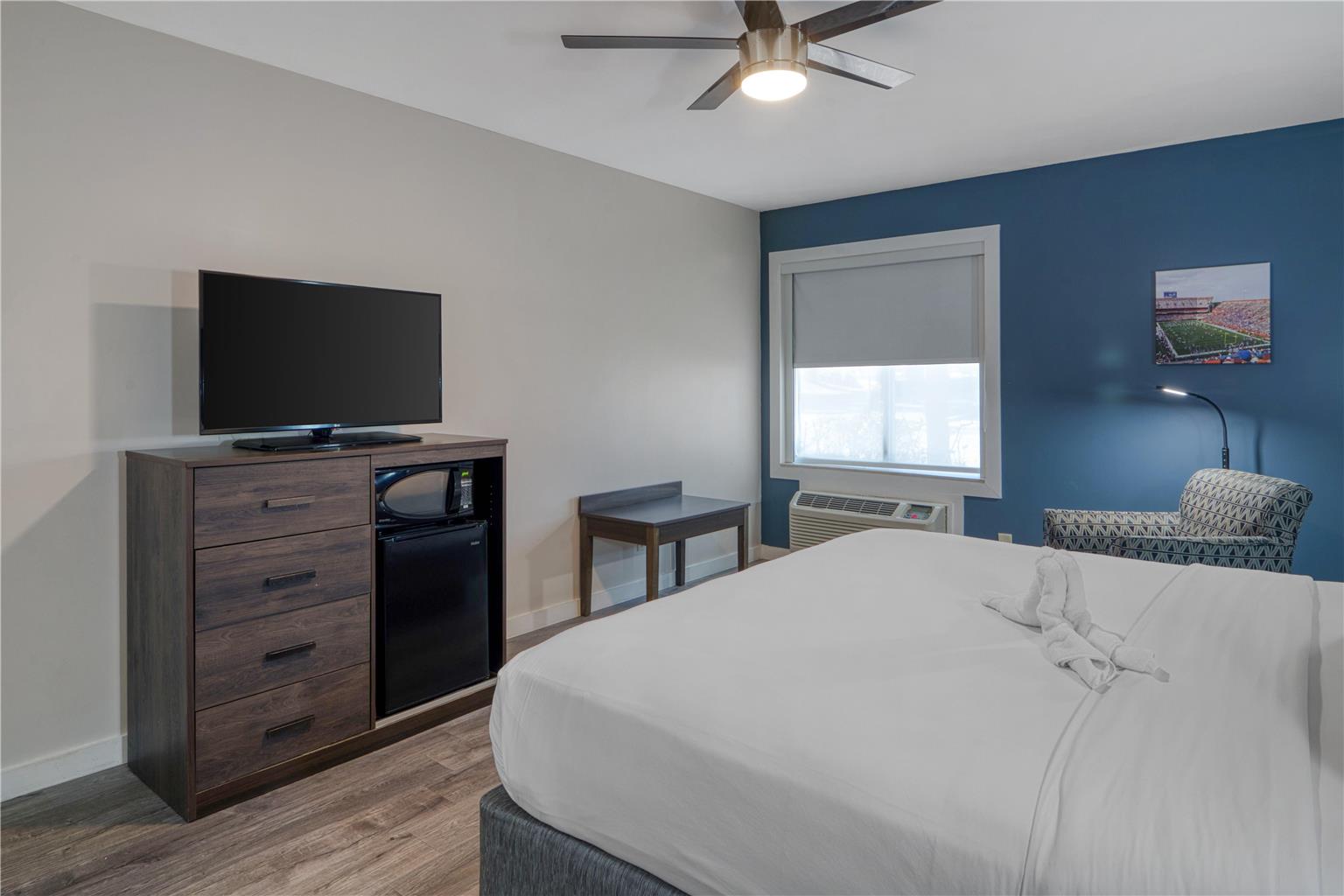 hom hotel suites Trademark Collection by Wyndham - photo 25
