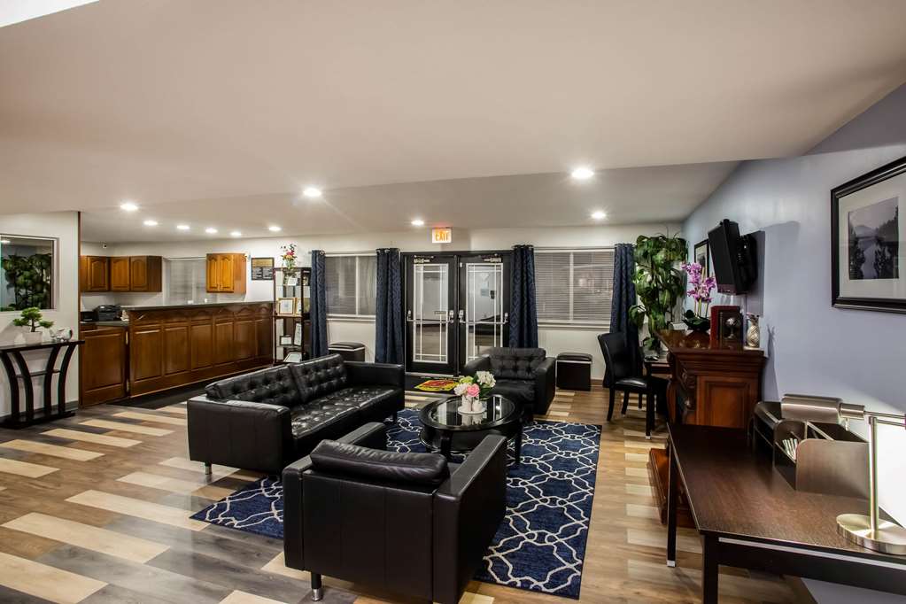 Super 8 by Wyndham Washington - photo 4