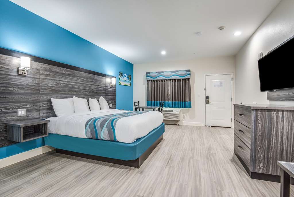 Americas Best Value Inn & Suites Houston at Hwy 6 - photo 14