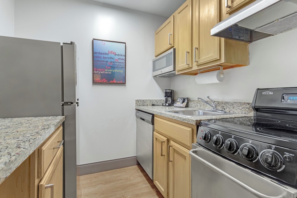 MainStay Suites Tampa Moffitt USF - photo 8