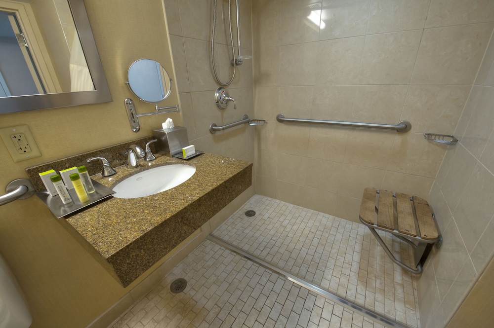 DoubleTree By Hilton Baltimore North Pikesville - photo 9