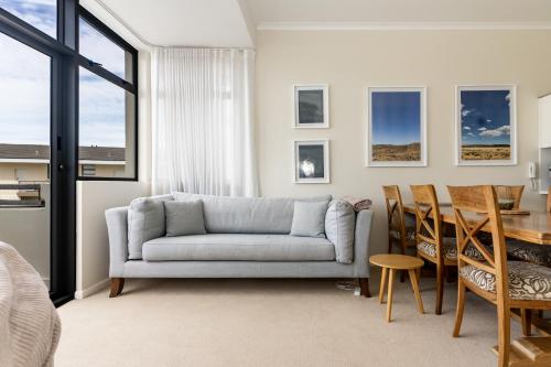 Modern Surfer’s Corner Apartment