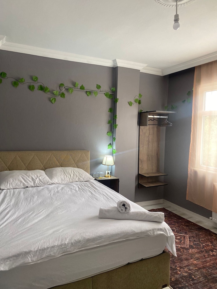 Airport Forest Room in Arnavutkoey, Turkey