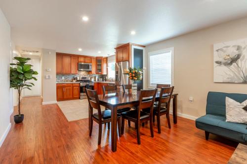 @ Marbella Lane 3BR Upper Level House in Downtown San Jose — 4-Star Luxury Hotel in San Jose, United States