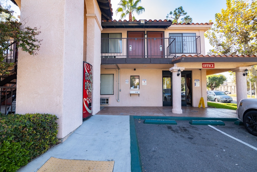 Hospitality Inn San Bernardino Redlands - photo 33