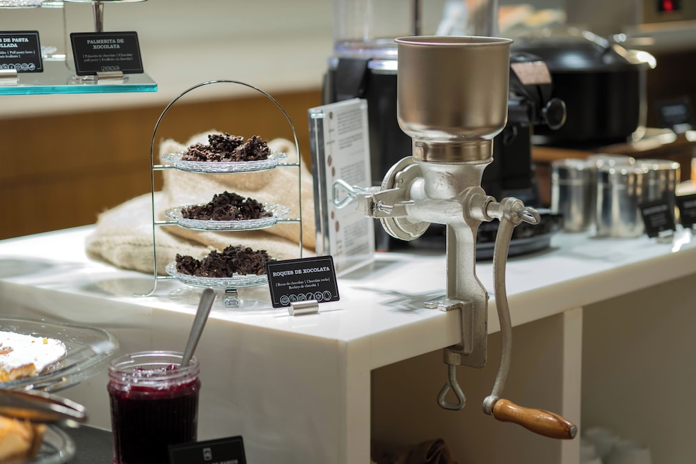 מזון ומשקאות