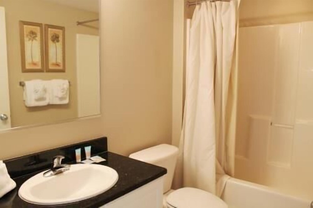 North Tower Apartment 207 - photo 15