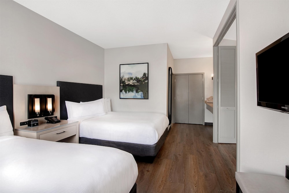 DoubleTree Suites by Hilton Raleigh Durham - photo 6