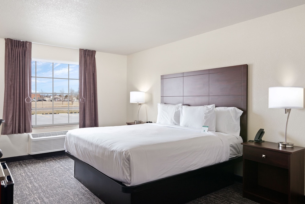 Cobblestone Inn & Suites Yuma - photo 18