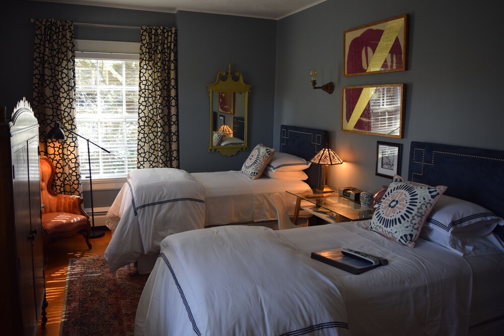 The Applewood Manor - photo 21