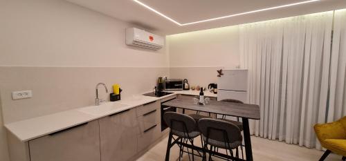 Sea Side Eilat Holiday Apartment — 4-Star Luxury Hotel in Eilat, Israel