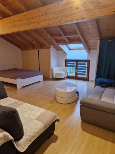 Studio Thoiry - carbon neutral hotel in Thoiry