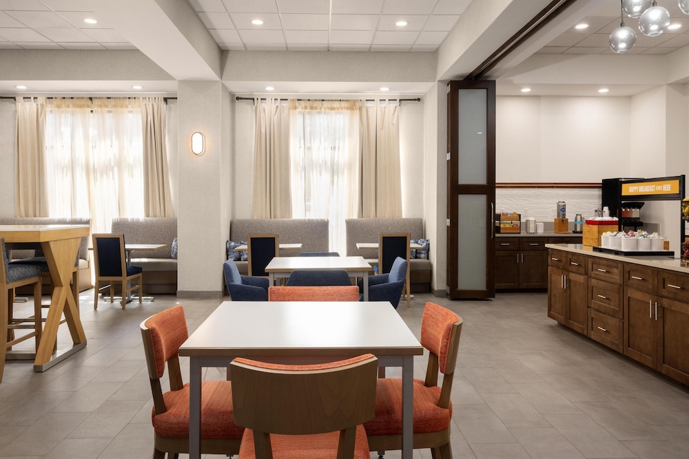 Hampton Inn Williamsburg - photo 20