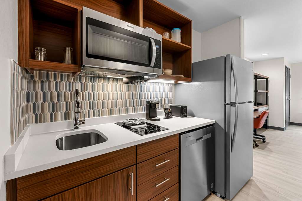 Everhome Suites Fayetteville near Fort Bragg - photo 16