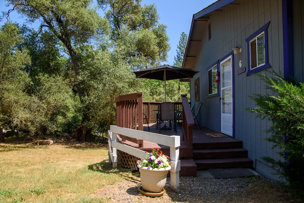 Little Valley Inn - photo 9