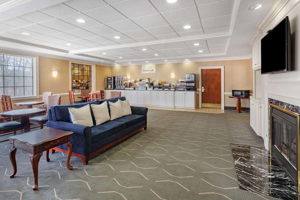Days Inn by Wyndham Altavista - photo 36