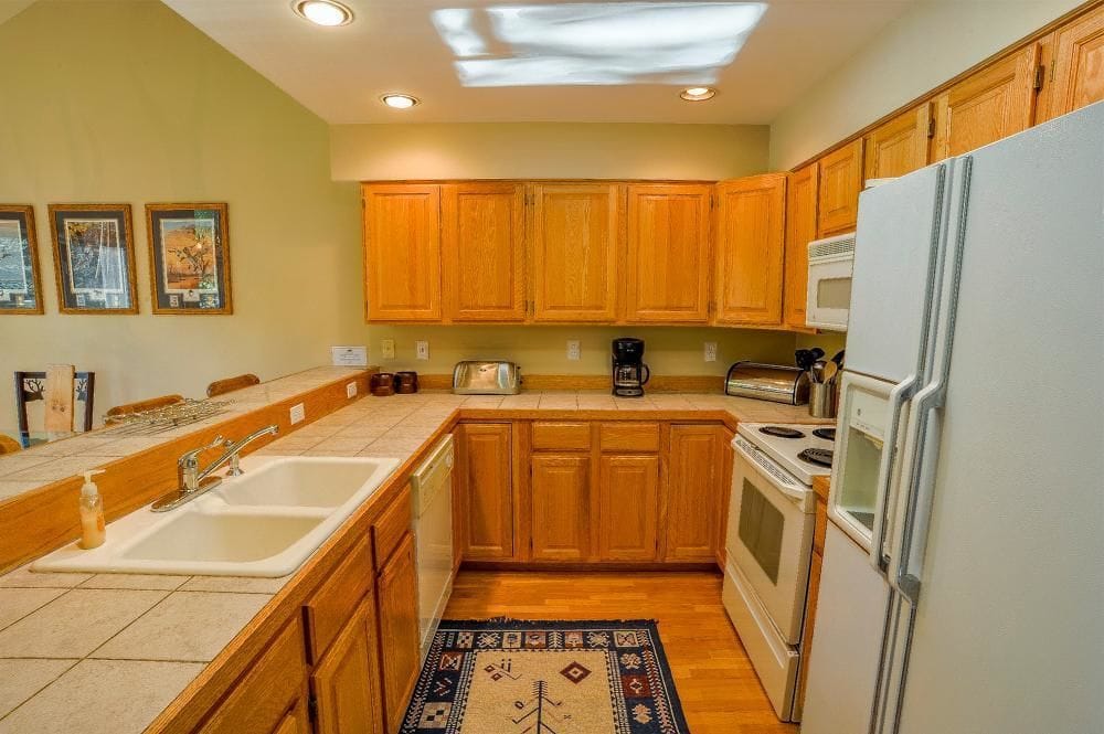 ResortQuest Highlander Townhomes - photo 2
