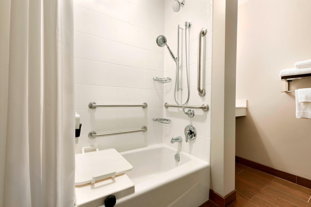 TownePlace Suites Pittsburgh Airport Robinson Township - photo 14