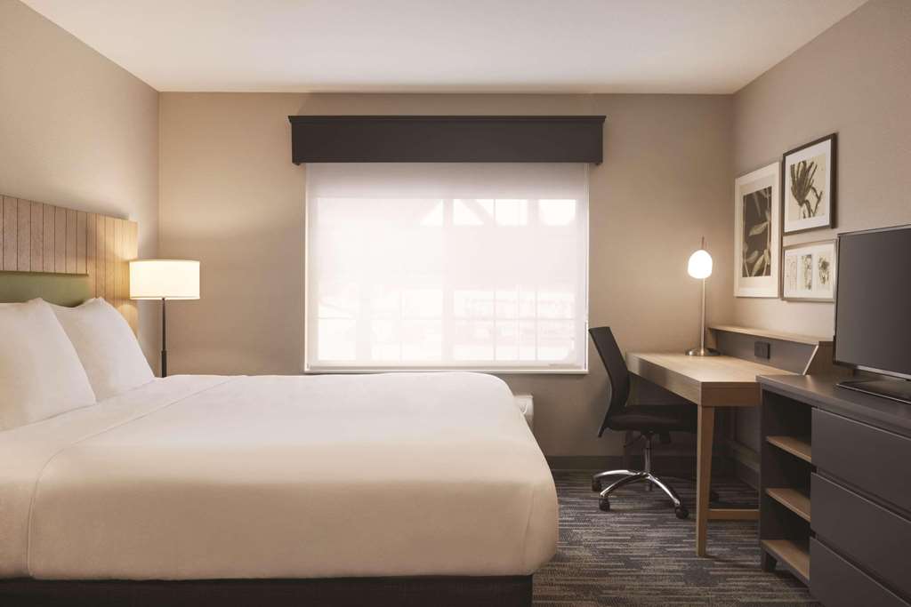 Country Inn & Suites by Radisson Green Bay North - photo 12