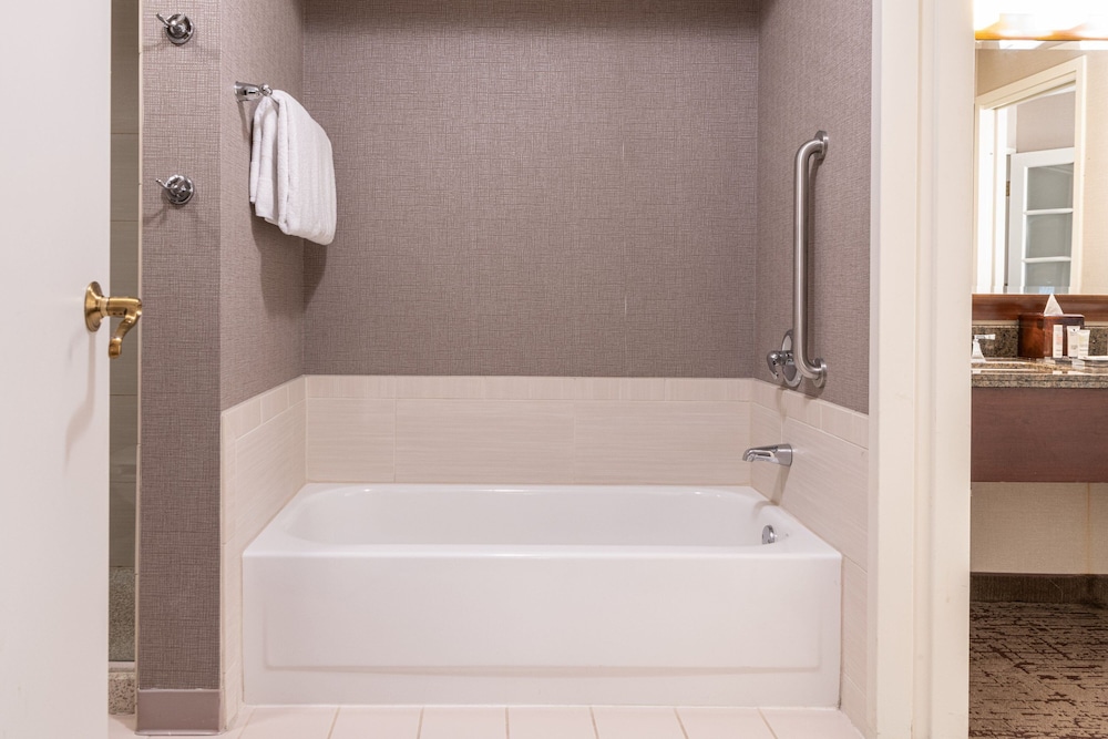 Chicago Marriott Suites Deerfield - photo 10