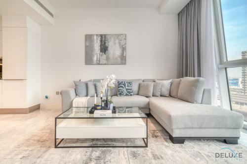 Exclusive Offer Cozy Stay with Burj Khalifa Views by Deluxe Holiday Homes — 4-Star Luxury Hotel in Dubai, United Arab Emirates