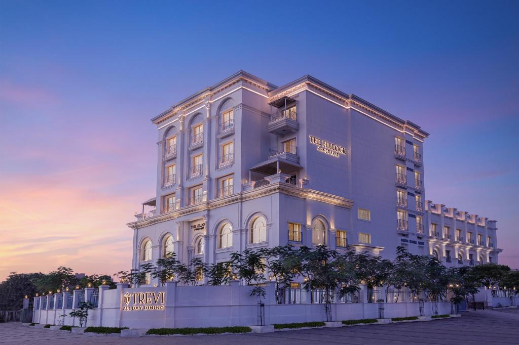 Hotel Hillock Ahmedabad — 4-Star Luxury Hotel in Ahmedabad, India