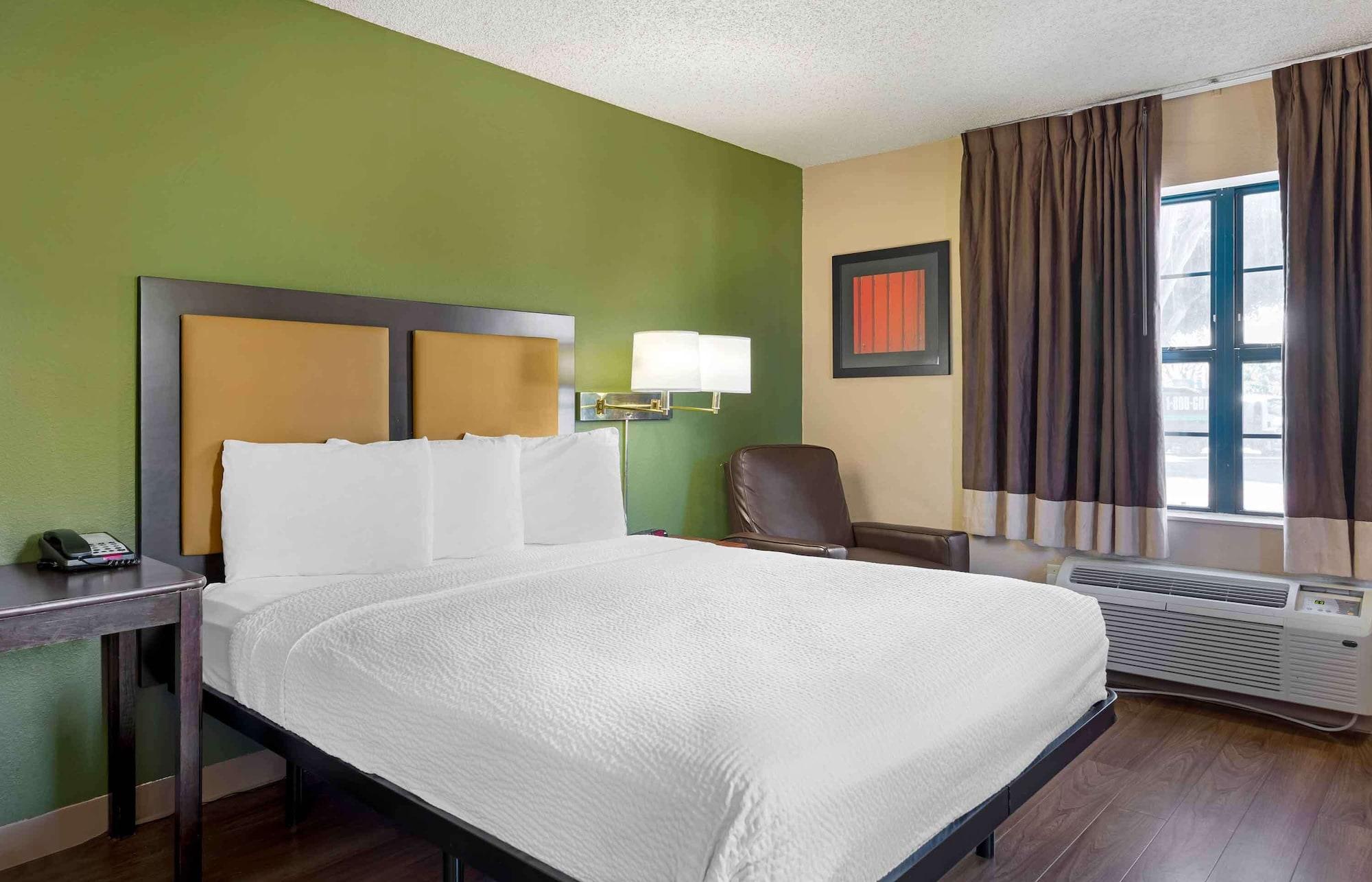 Extended Stay America Suites Los Angeles Long Beach Airport - photo 17