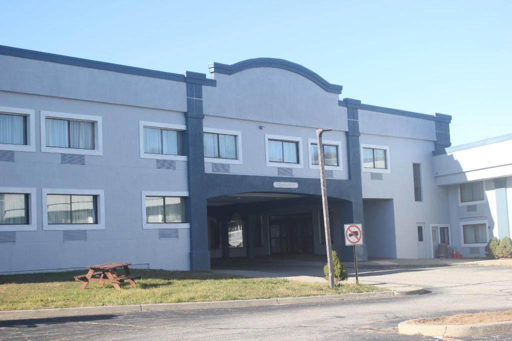 Regency Inn & Suites New London Mystic - photo 8