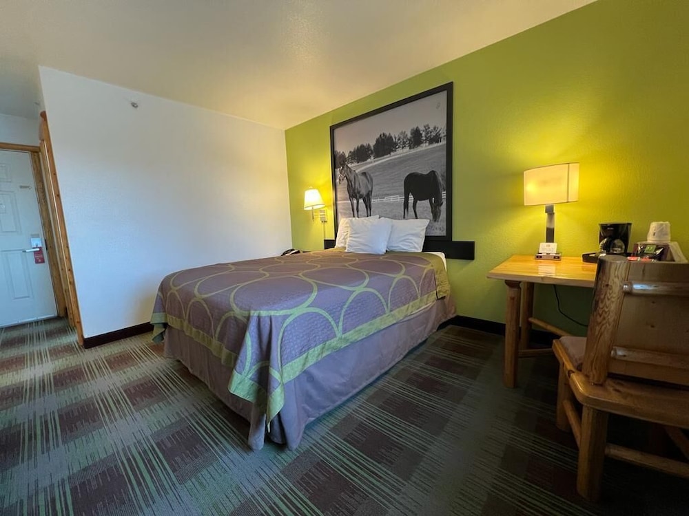 Super 8 by Wyndham Powell - photo 5