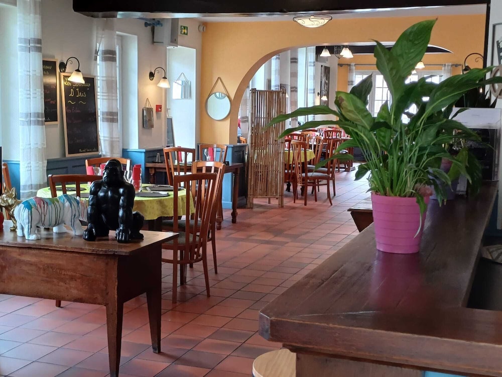 Auberge de L'olive — hotel in Dompierre-Sur-Besbre
