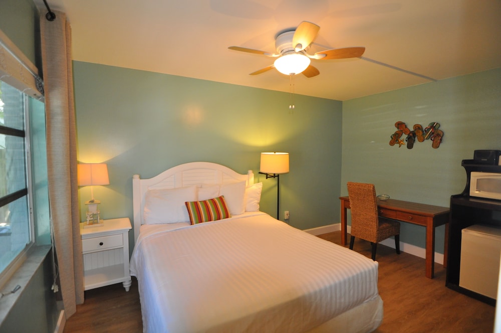 Lido Islander Inn - photo 14