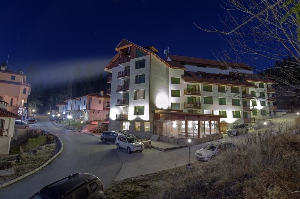 Forest glade - carbon neutral hotel in Smolyan