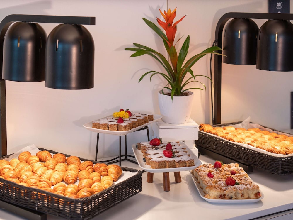 מזון ומשקאות