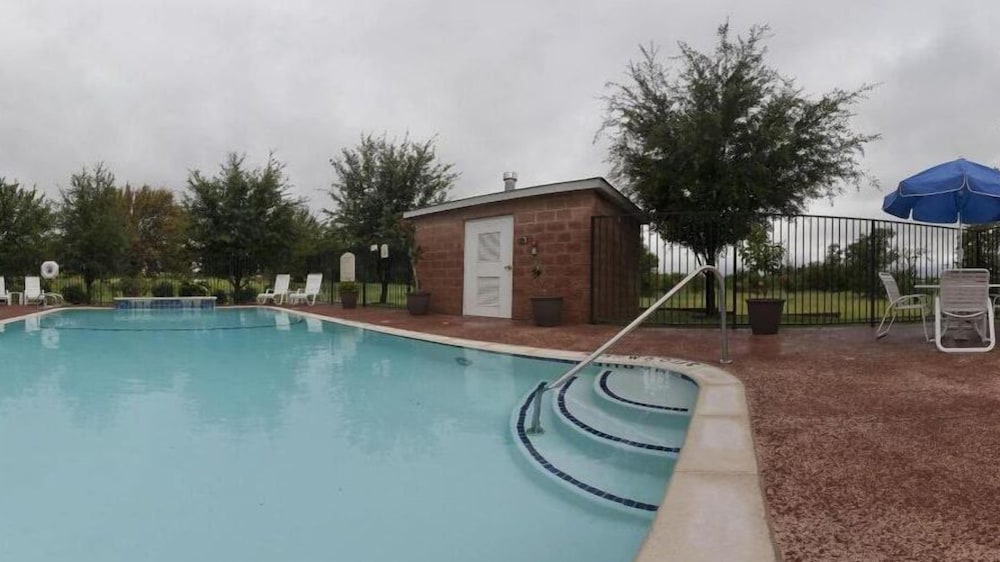 Holiday Inn Express Hotel & Suites Decatur by IHG - photo 29