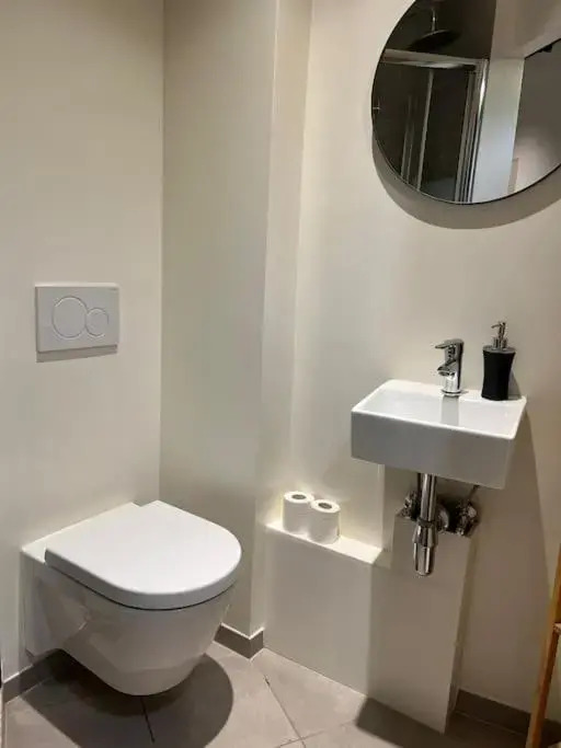 P&R 2 2 bedroom close to center Plainpalais — 4-Star Luxury Hotel in Geneve, Switzerland