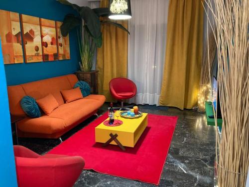 Retro living apartment — 4-Star Luxury Hotel in Larisa, Greece