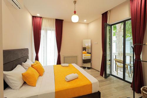 Comfortable 2BR Apt with 3 Balconies by Wehost