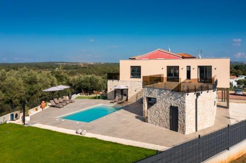 Villa Ava — 4-Star Luxury Hotel in Tar, Croatia