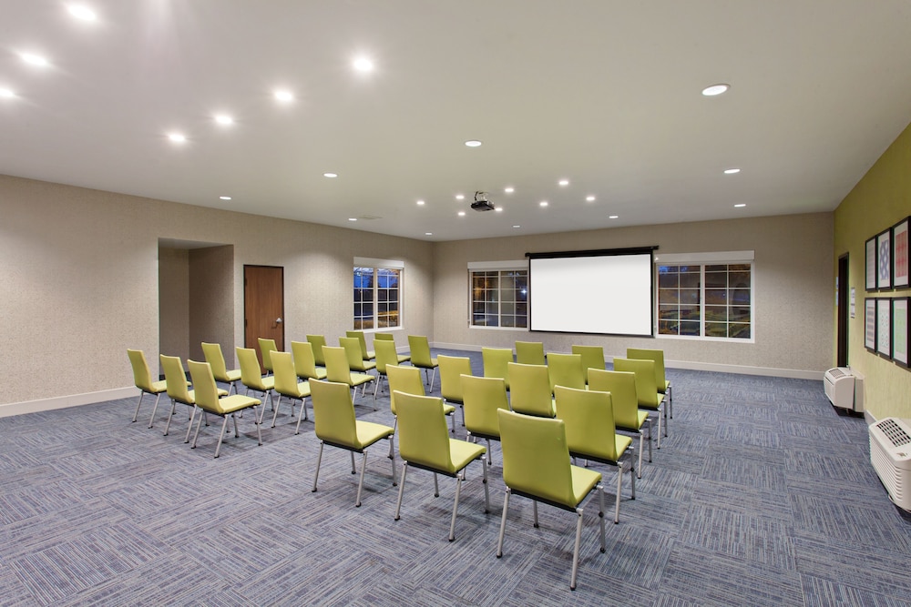 Holiday Inn Express Hotel & Suites Oakland Airport by IHG - photo 31