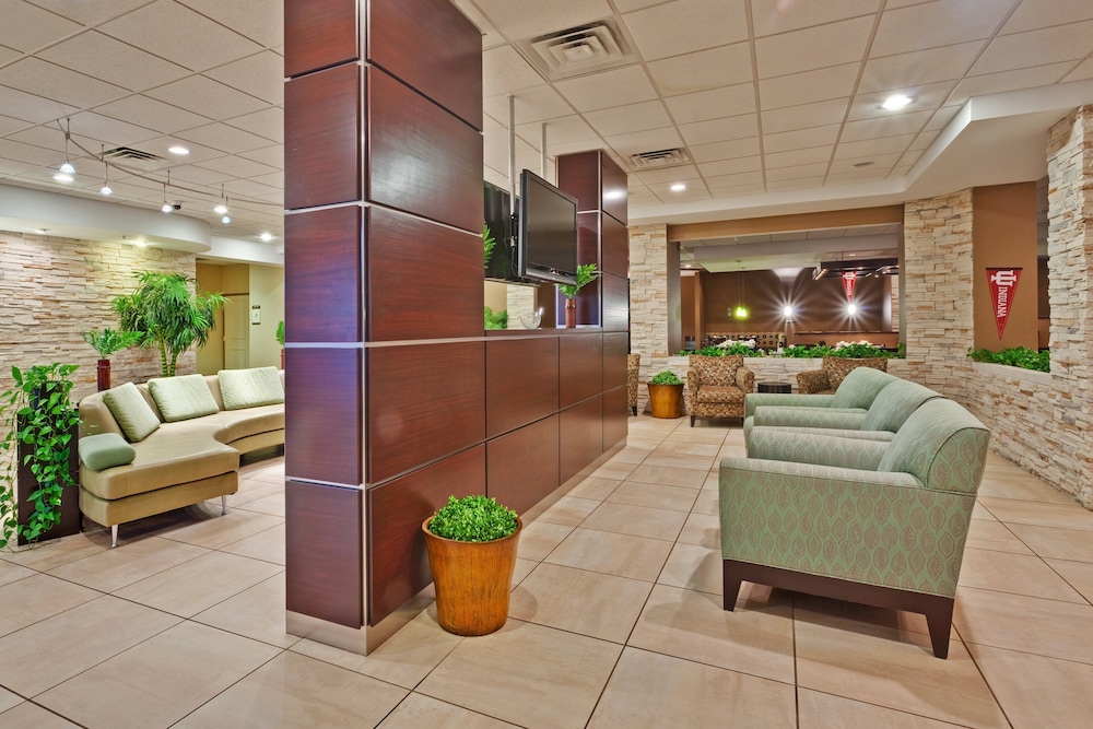 Holiday Inn Bloomington University Area an IHG Hotel - photo 3