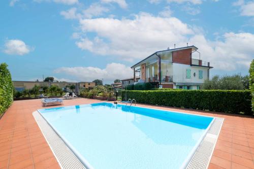 ApartmentsGarda Rosa Chiarè — 4-Star Luxury Hotel in Bardolino, Italy