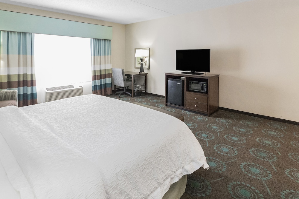 Hampton Inn Pittsburgh Bridgeville - photo 16