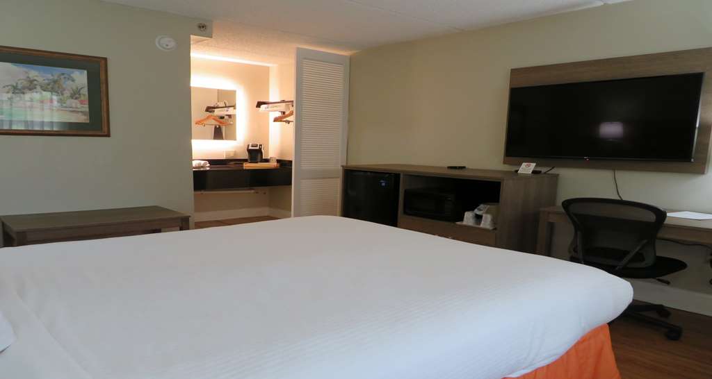 SureStay Plus Hotel by Best Western St Marys Cumberland - photo 19