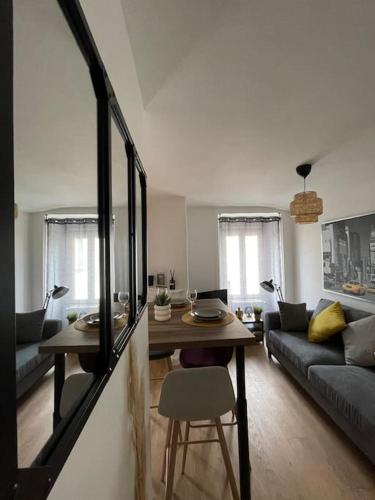 Duplex Le Brooklyn En Plein Centre de Mordelles — hotel in Mordelles