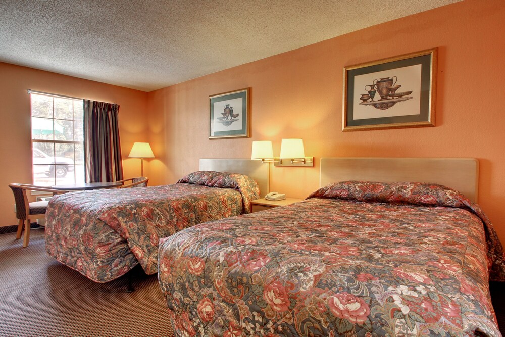Key West Inn Clanton - photo 8